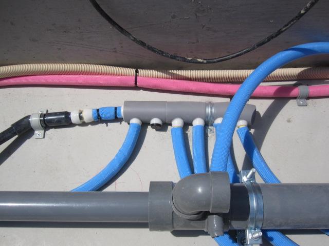 Other Equipment. water supply ・ And branches of the hot water supply in the sheath tube. Also good at water pressure changes difficult maintenance. 