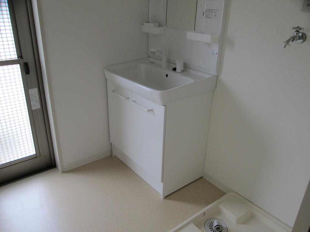 Wash basin, toilet. Vanity new replacement