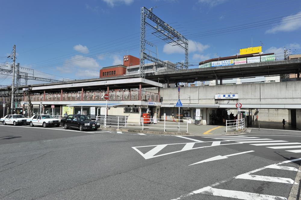station. Kintetsu Nara Line "Tomio Station" to 1200m walk 15 minutes