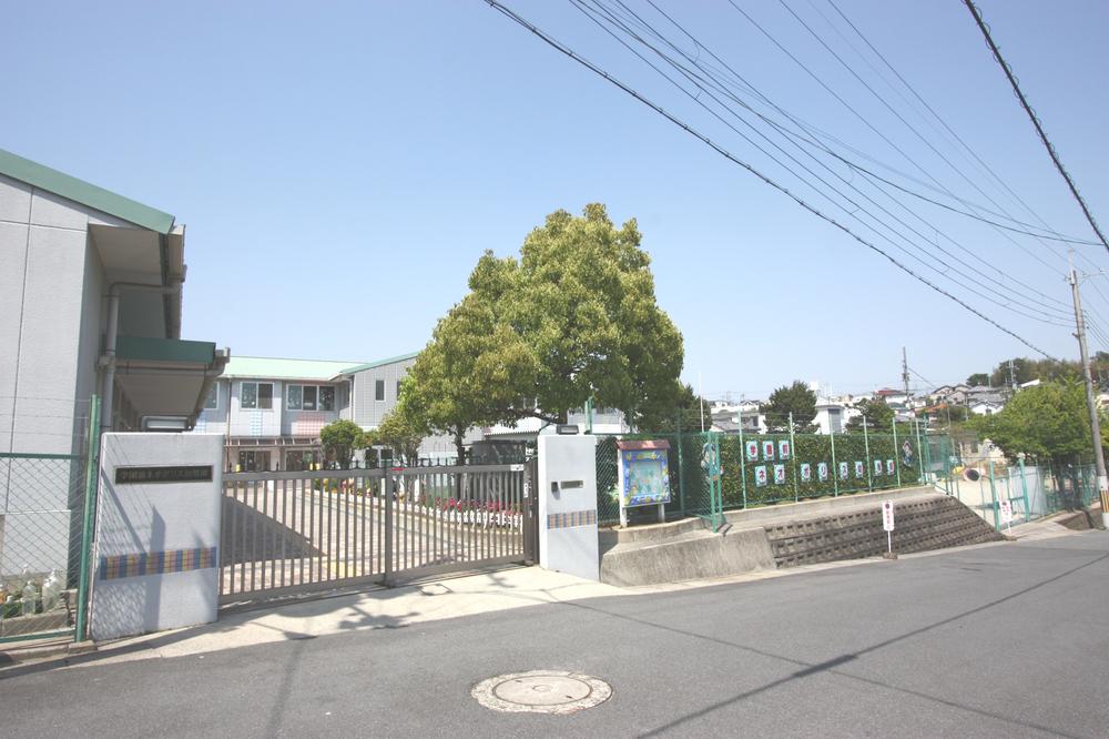 kindergarten ・ Nursery. Gakuenmae Neopolis 600m to kindergarten