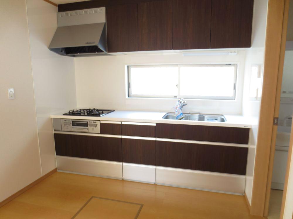 Kitchen.  ■ The kitchen is a faucet with an integrated water purifier (1 Building kitchen) ■ 