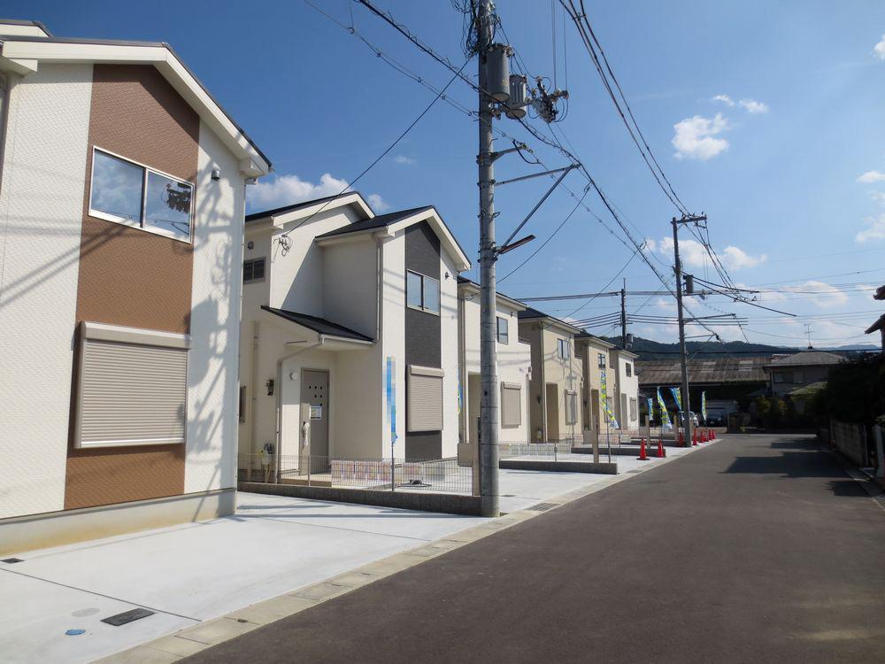 Local photos, including front road. ■ Easy parking in front of the road is 6m or more ■