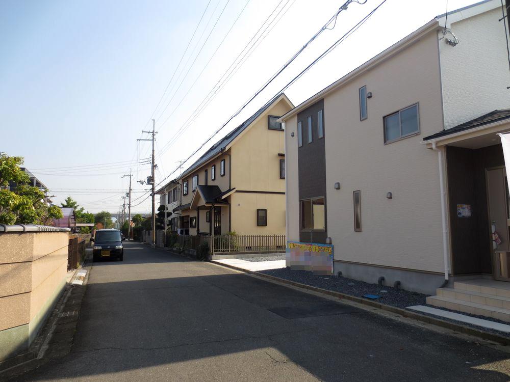 Local photos, including front road.  ■ There are over the front road width 6m!  ■ 
