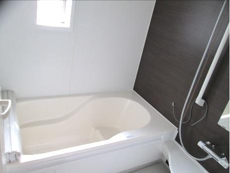 Bathroom. Spacious 1 pyeong bathroom to heal fatigue of the day