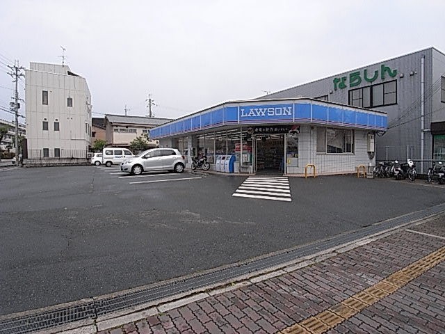 Convenience store. 140m until Lawson Tenri Tanabe Machiten (convenience store)