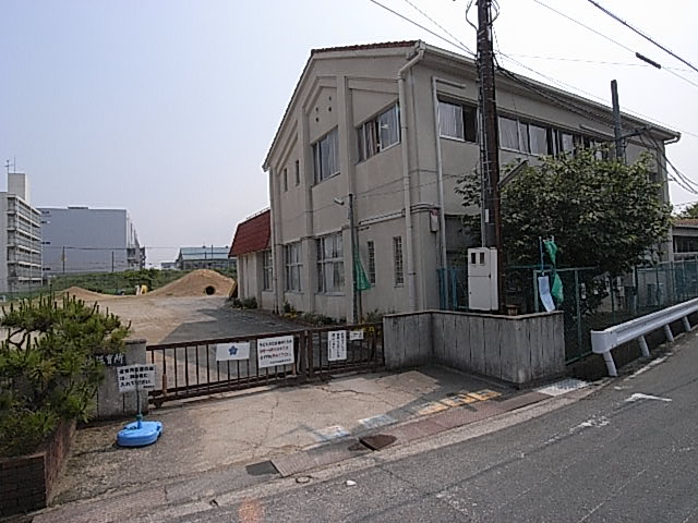 kindergarten ・ Nursery. Kabata nursery school (kindergarten ・ 1756m to the nursery)