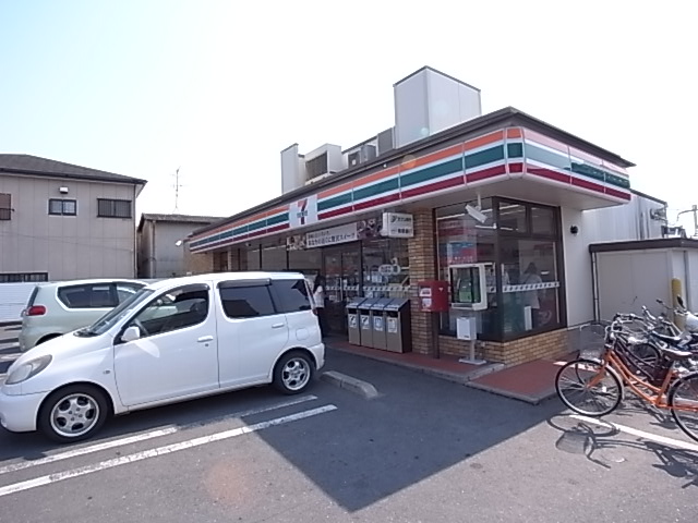 Convenience store. 302m to Seven-Eleven Tenri Sugimotocho store (convenience store)