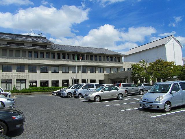 Government office. 3549m to Kawanishi town office (government office)