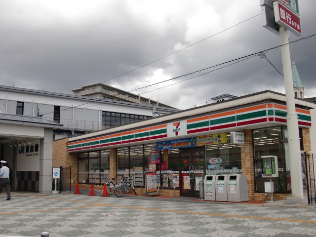Convenience store. 359m to Seven-Eleven Yamatokoriyama Takada-cho store (convenience store)