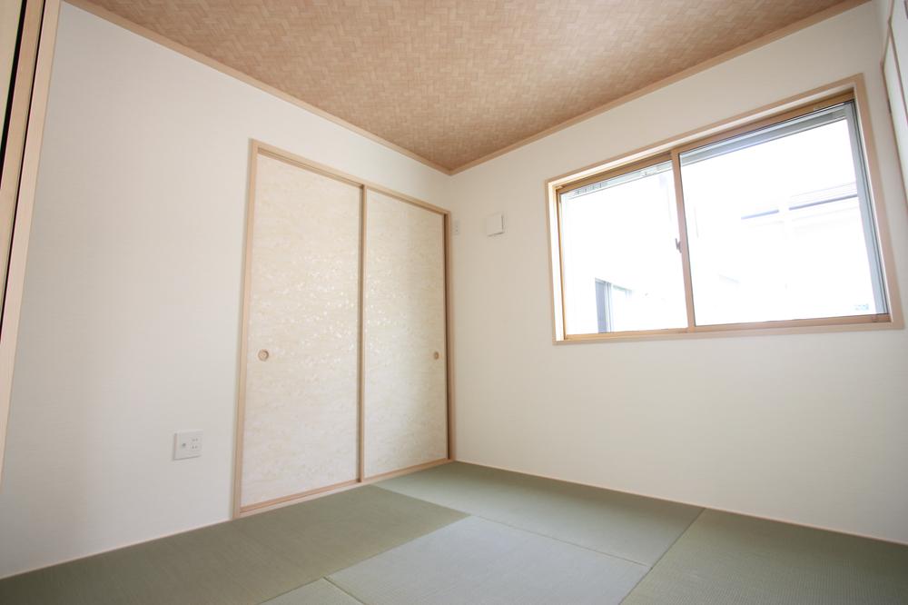 Non-living room. Not only for visitors Children's nap space, etc. It can be used for multi-purpose Settle down Japanese-style room