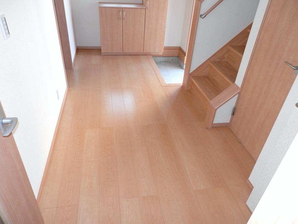 Entrance. Local (September 2013) Shooting