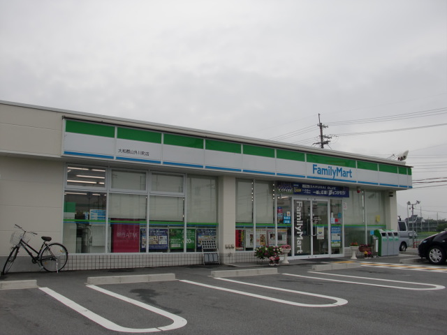 Convenience store. FamilyMart Yamatokoriyama Togawa-cho store (convenience store) to 577m