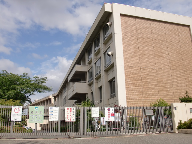 Primary school. Yamatokoriyama 489m to stand Showa elementary school (elementary school)
