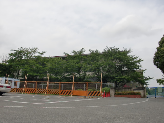 Primary school. 1059m to Yamatokoriyama Municipal Yada Elementary School (elementary school)