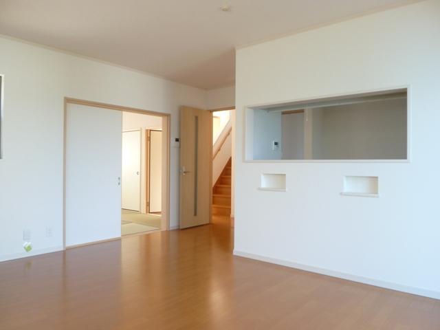 Same specifications photos (living). Same specifications