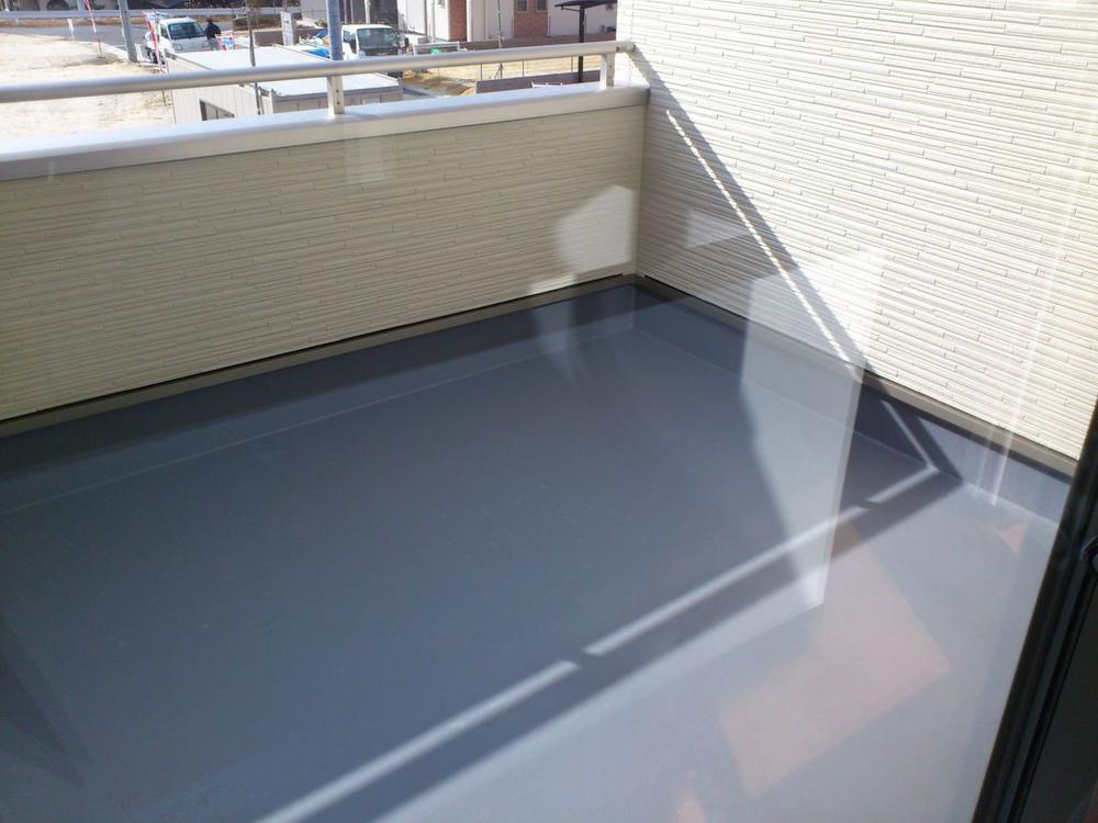 Balcony. Local (July 2013) Shooting