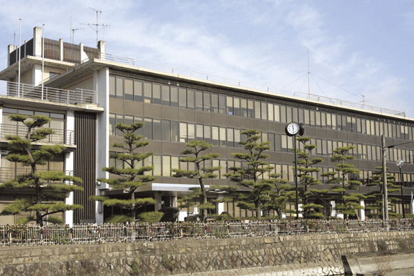 Surrounding environment. Yamato-Koriyama City Hall (6-minute walk ・ About 450m)