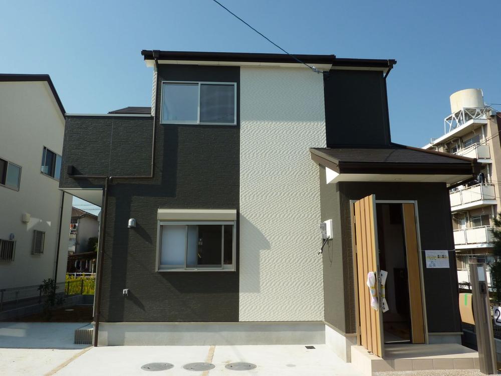 Local appearance photo. Indoor (11 May 2013) Shooting