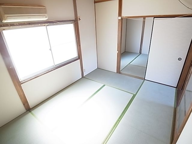 Other room space. In south-facing bright rooms ~ To (* ^ _ ^ *)