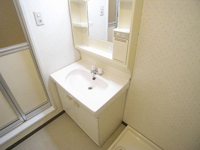Washroom. I've been relaxed even wash basin ☆
