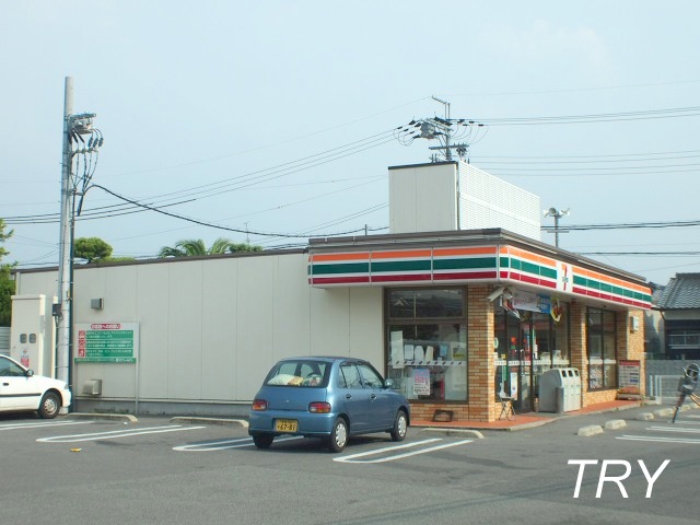 Convenience store. Seven-Eleven Yamatotakada Hinode-cho store (convenience store) to 382m