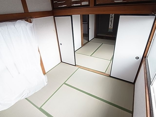 Other room space. It Japanese-style room was also clean renewal O ~ (^^