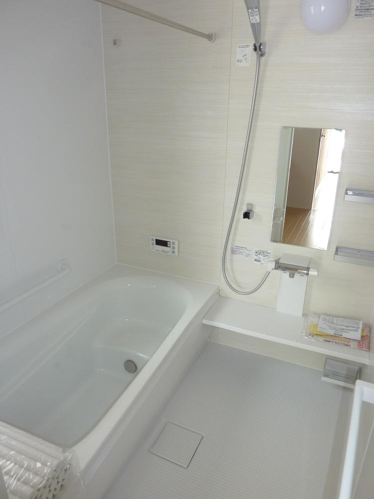 Bathroom.  [No. 4 place]  Bathroom heater with drying Also stretch you loose leg in 1616 size Yo Please heal the tired (^^) / 