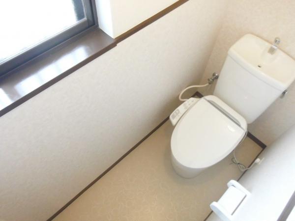 Toilet. 1F toilet new