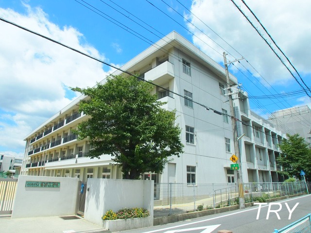 Primary school. Yamatotakada to Municipal Takada elementary school (elementary school) 233m