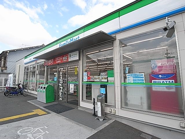 Convenience store. FamilyMart Takada City Hospital before store up (convenience store) 719m