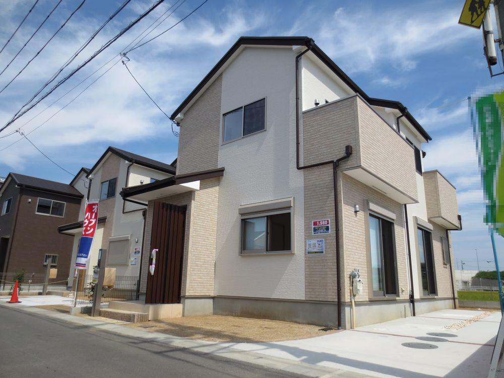 Local appearance photo. The building is already completed! Please feel free to contact us even more of the indoor tour hope ◆ Outer wall is dirt difficulty siding specification! Exterior construction costs included! (No. 4 place appearance) ◆ 