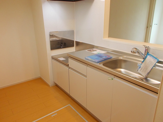 Kitchen. Face-to-face kitchen is a popular ☆ 