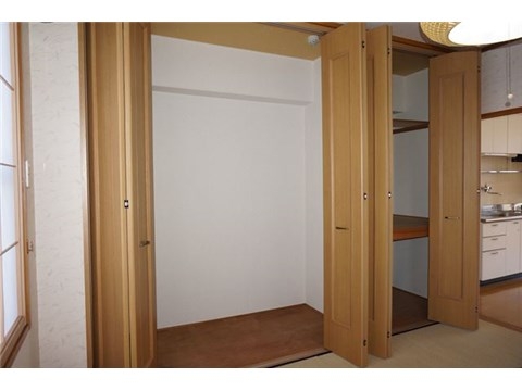 Other. Japanese-style storage