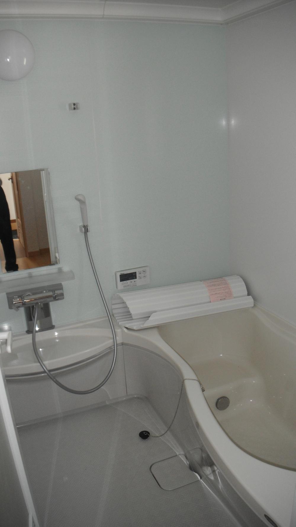 Bathroom. Room (May 2012) shooting