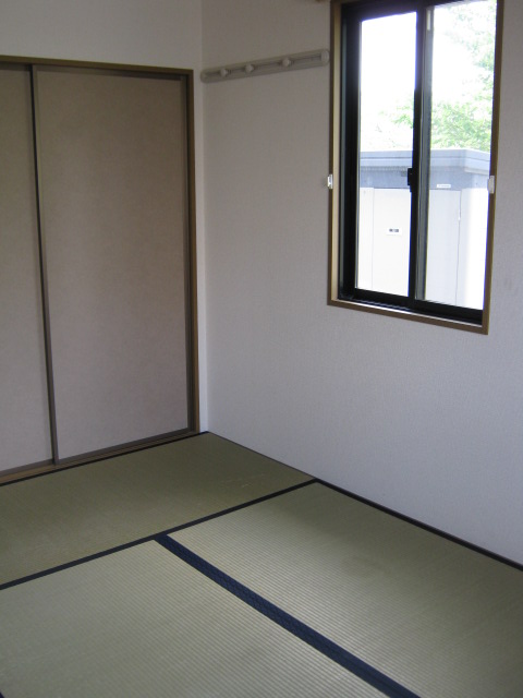 Other room space. There is also a closet in the 6 quires of Japanese-style room ~  ☆ 