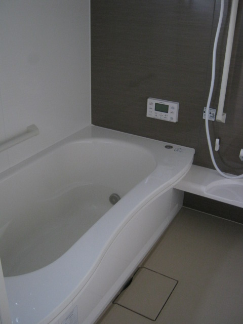 Bath. Bathing is 1 tsubo type
