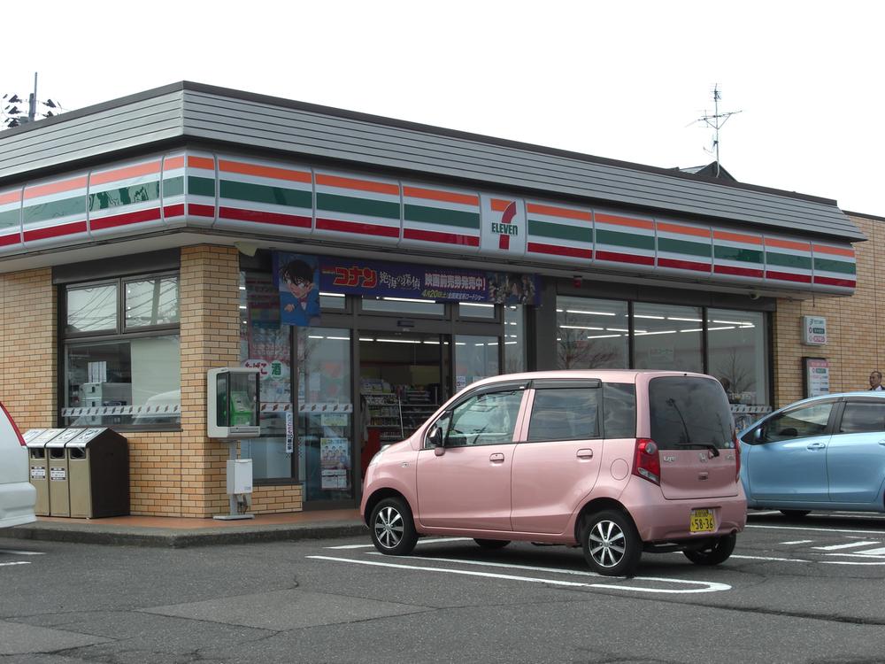 Convenience store. Until the Seven-Eleven Joetsu University of Education before the store is one road to 700m near the convenience store!
