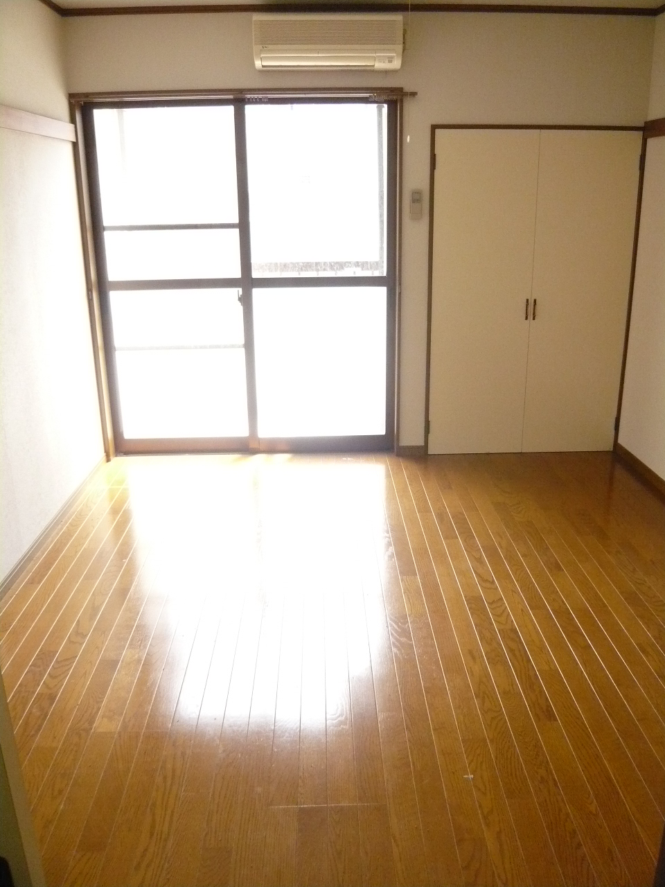 Living and room. Flooring 7 tatami