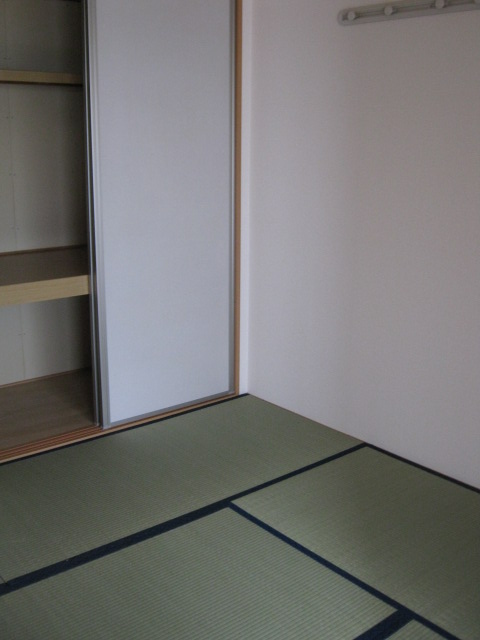 Other room space. Also because I have a 6 quires of Japanese-style room ~  ☆ 