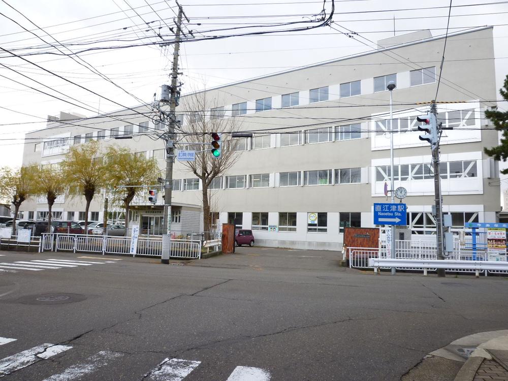 Primary school. 1300m to Minami Naoetsu Elementary School