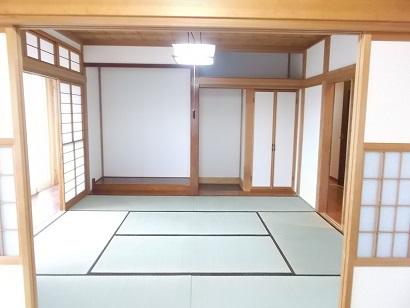 Non-living room. Two between the continuance of the Japanese-style tatami mat sort already