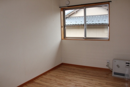 Living and room. 2 Kaiyoshitsu