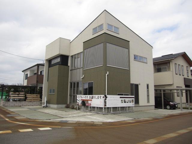 Local appearance photo. Southeast corner lot