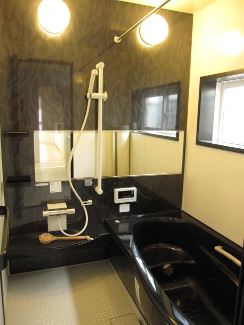 Bathroom. Indoor (March 2013) Shooting