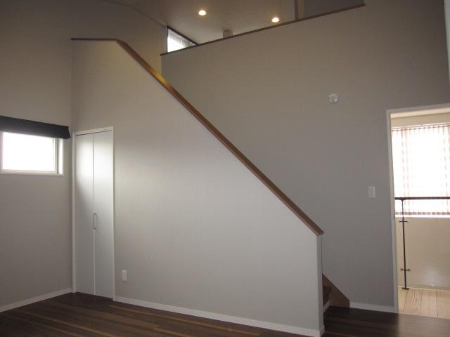 Non-living room. There is attic storage and more on the bedroom