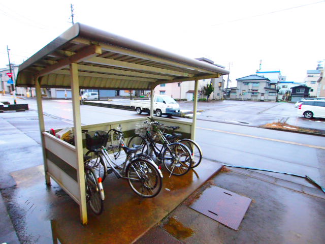 Other common areas. Bicycle-parking space