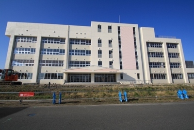 Primary school. Ogikawa up to elementary school (elementary school) 847m