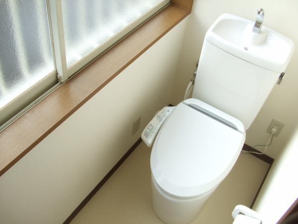 Toilet. Second floor toilet, Toilet bowl ・ Toilet seat exchange, With Washlet