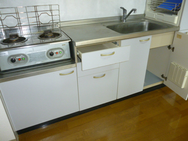 Kitchen. Same type of floor plan reference photograph