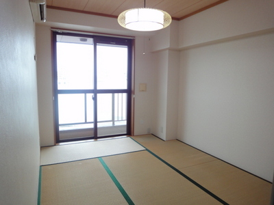 Living and room. It is also useful at the time of visitors and Japanese-style room is one room! 